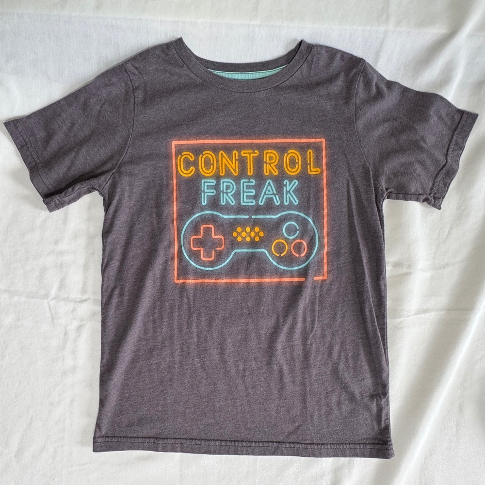 Boys Medium Control Freak Arizona Grey T-shirt